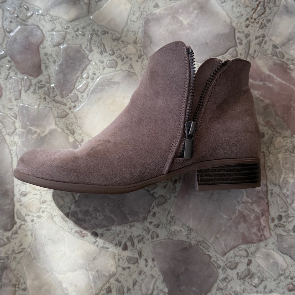 Little girls Taupe Ankle Boots - Picture 2 of 3